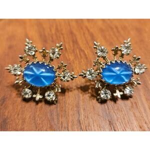 Vintage Blue Cat Eye Rhinestone Cluster Stud Earrings Gold Tone Screw Back